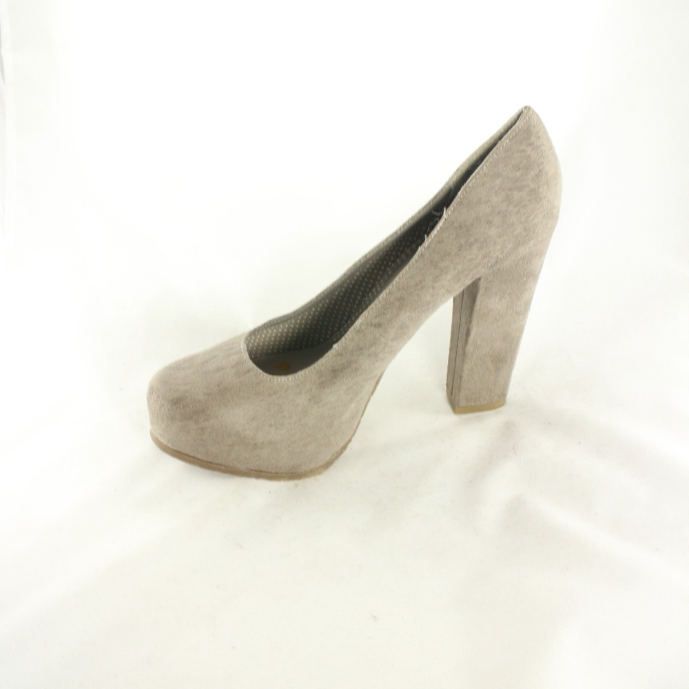 LIKE NEW CANDIES Gray Block Heel Pumps - Picture 2 of 8